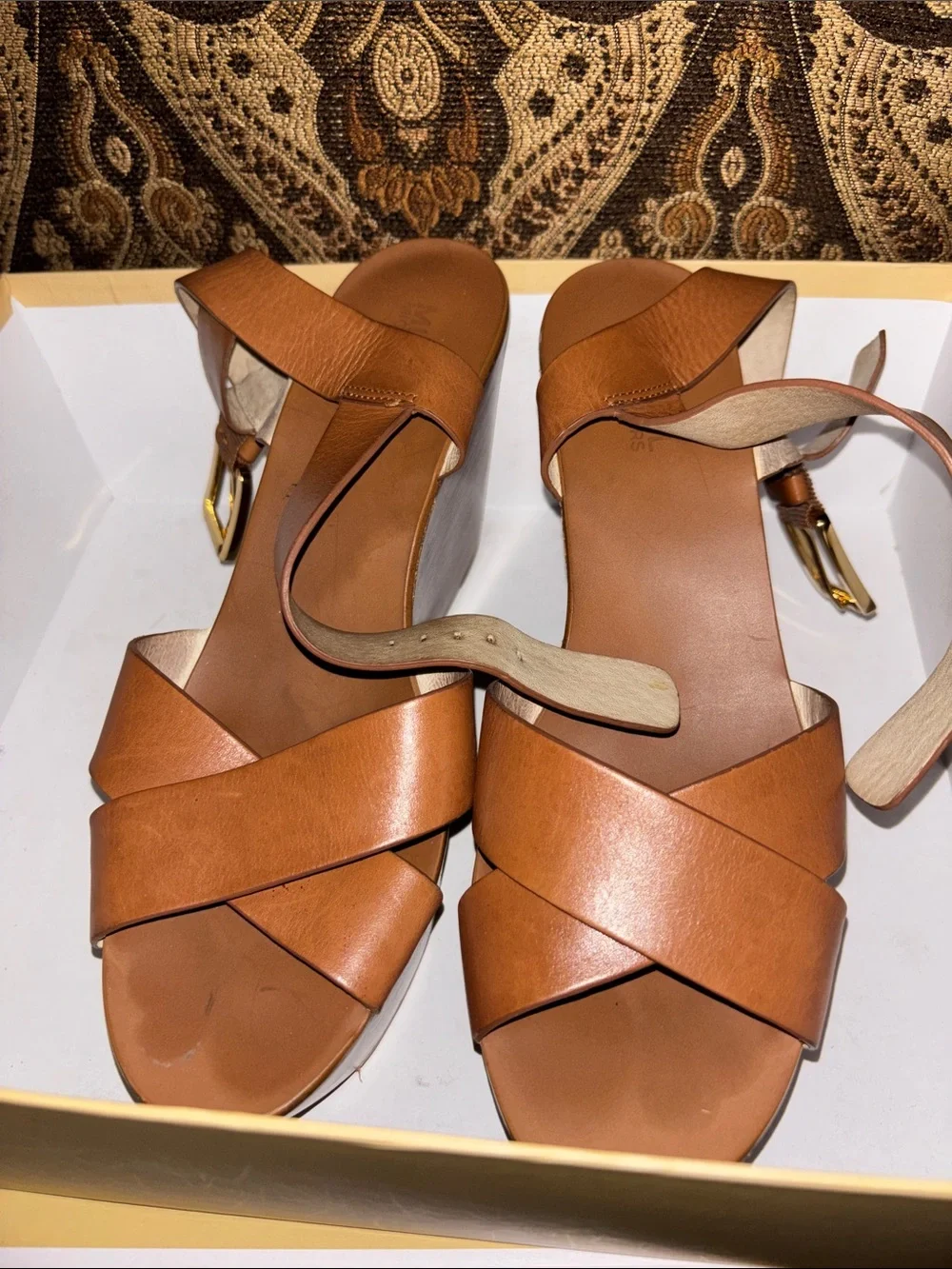 Women’s Tan Micheal Kors Leather Platform Sandals with Buckle